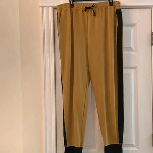 NWT LuLaRoe JAX Joggers Sweatpants Plus Size 3X Mustard & Black Stripes Pockets